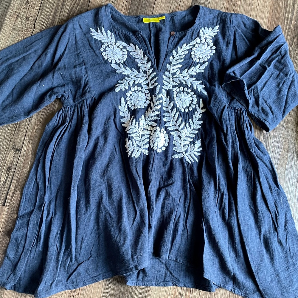 ROLLER RABBIT 3/4 TOP WITH EMBROIDERED FRONT